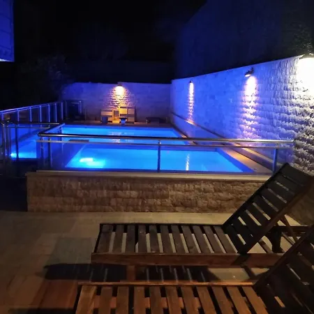 Oender * Çeşme
